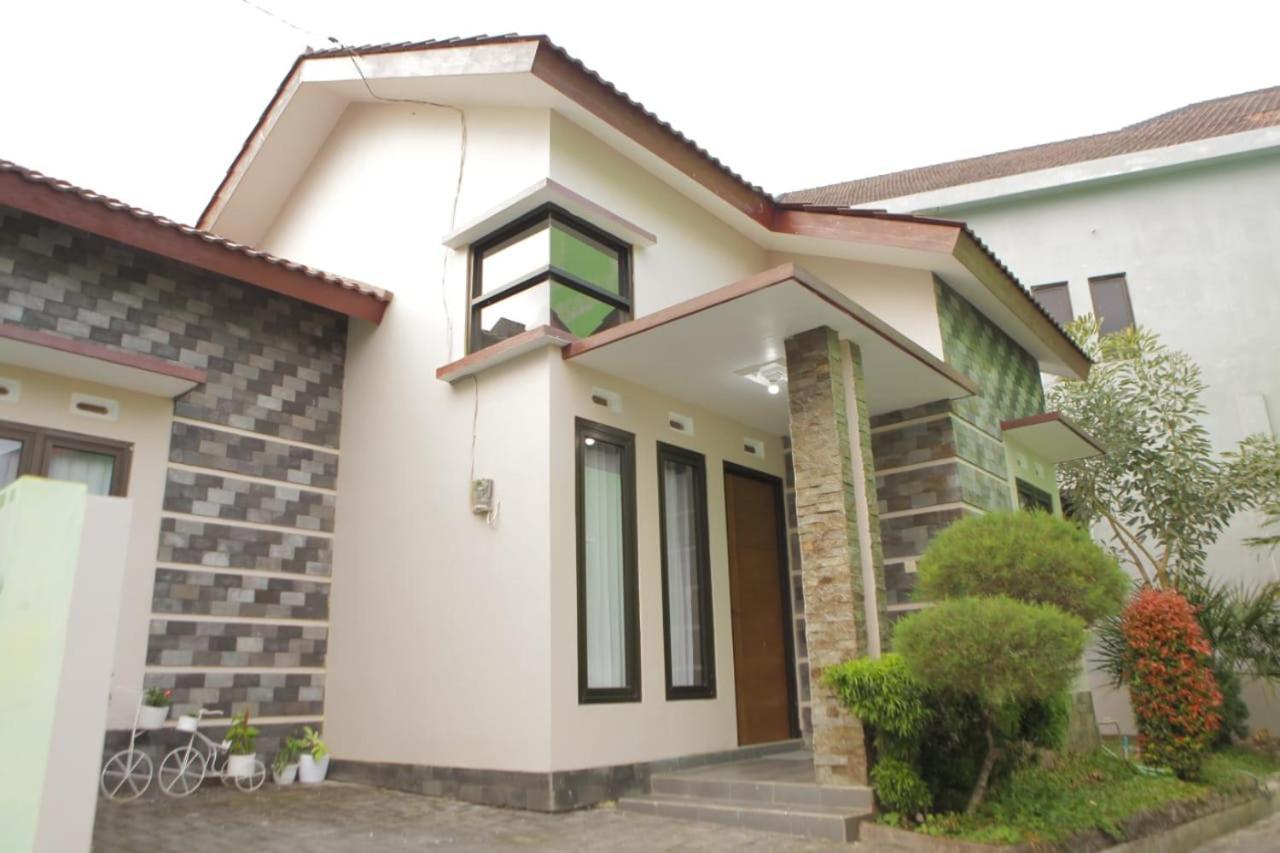 Villa Petit Tour Batu  Ngoại thất bức ảnh
