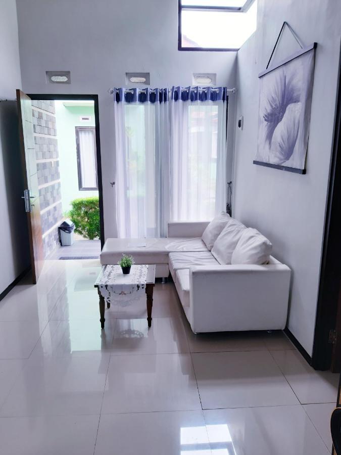 Villa Petit Tour Batu  Ngoại thất bức ảnh