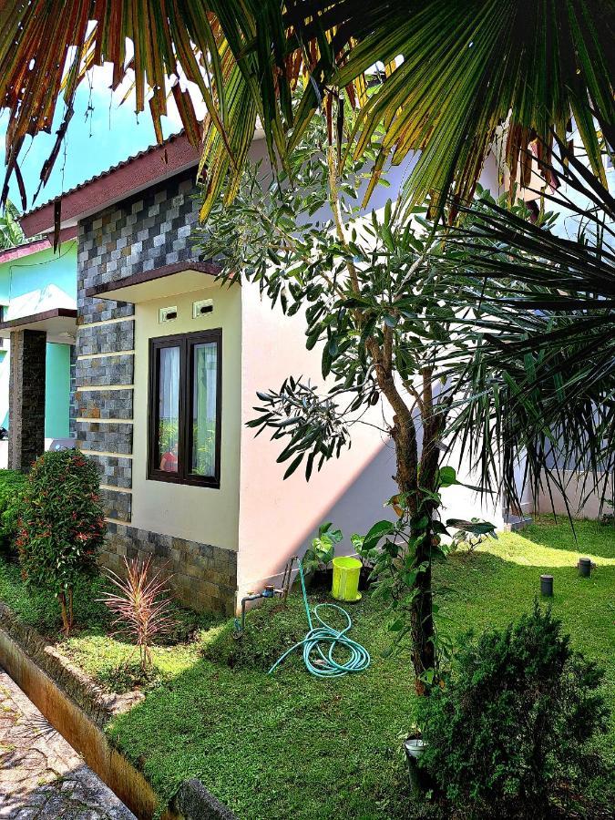 Villa Petit Tour Batu  Ngoại thất bức ảnh